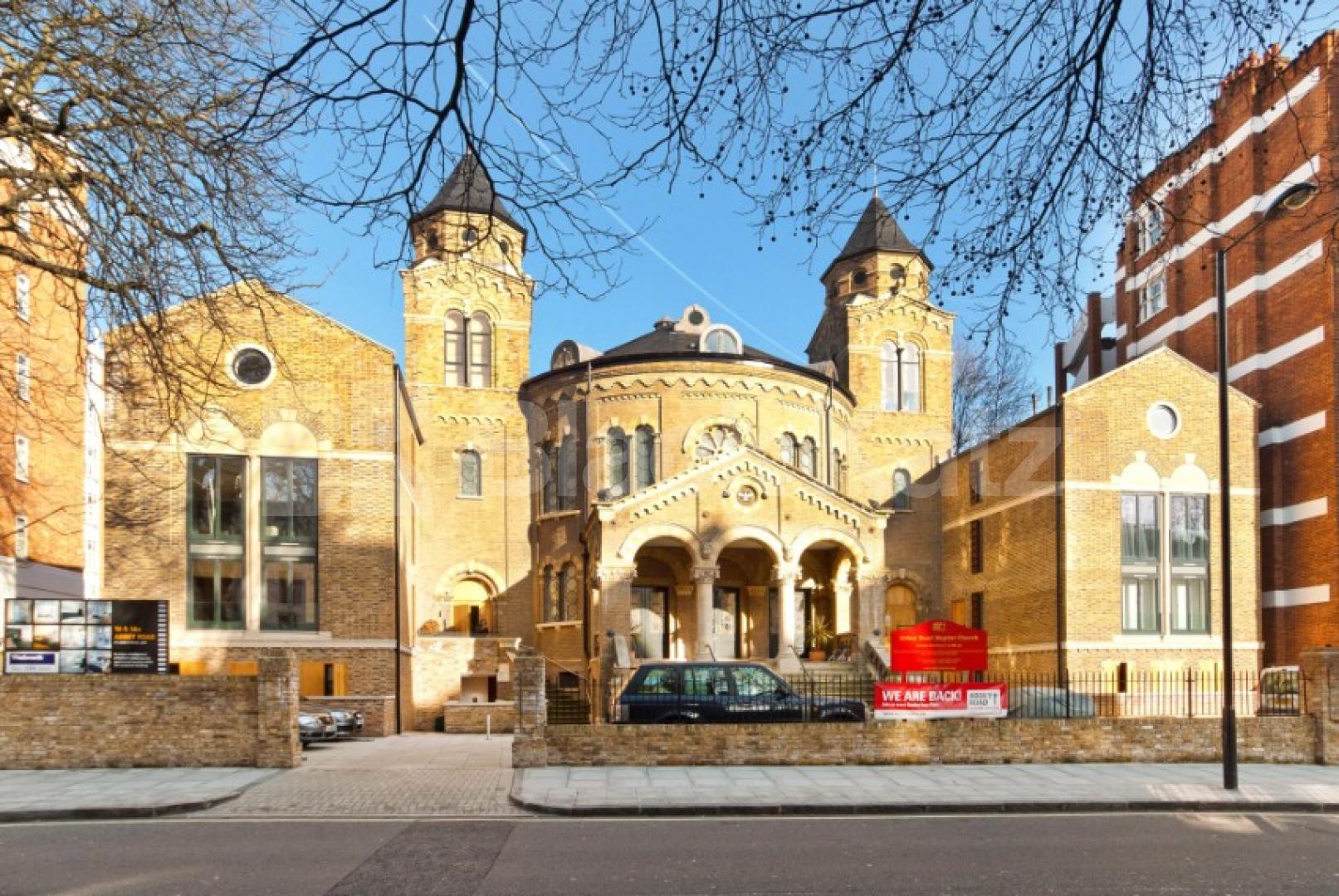 			CONVERTED CHURCH!, 2 Bedroom, 1 bath, 1 reception Flat			 Abbey Road, ST JOHNS WOOD